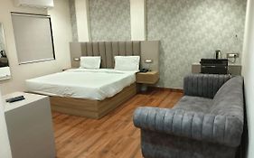 Hotel Sharma Regency